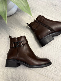 Carmen Ankle Boots In Chocolate