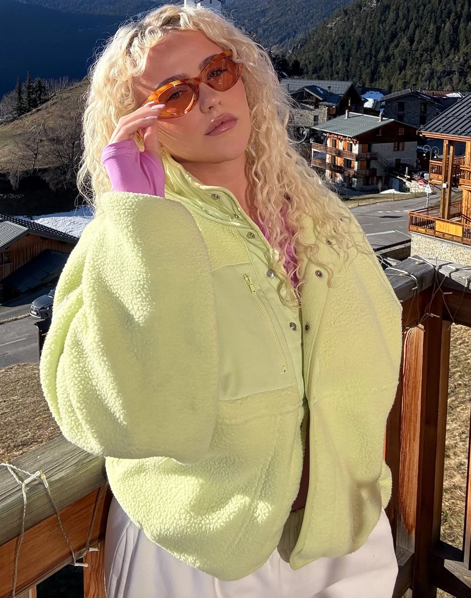 Gym Plus Coffee Horizon Jacket In Lime Sorbet