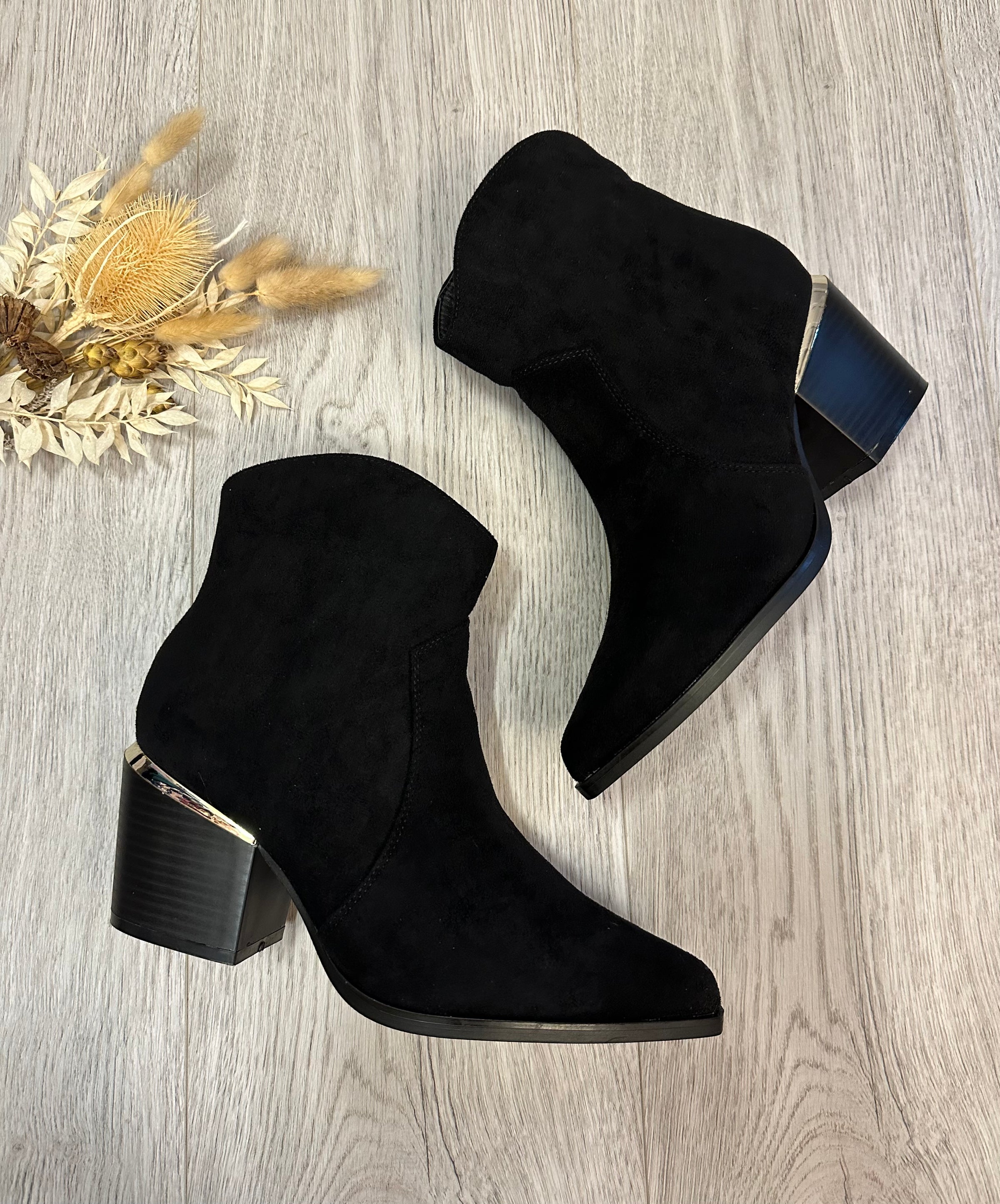 Poppy Heeled Boots In Black