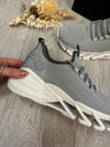 Justin Reess Bounce 5 Trainers In Grey/White