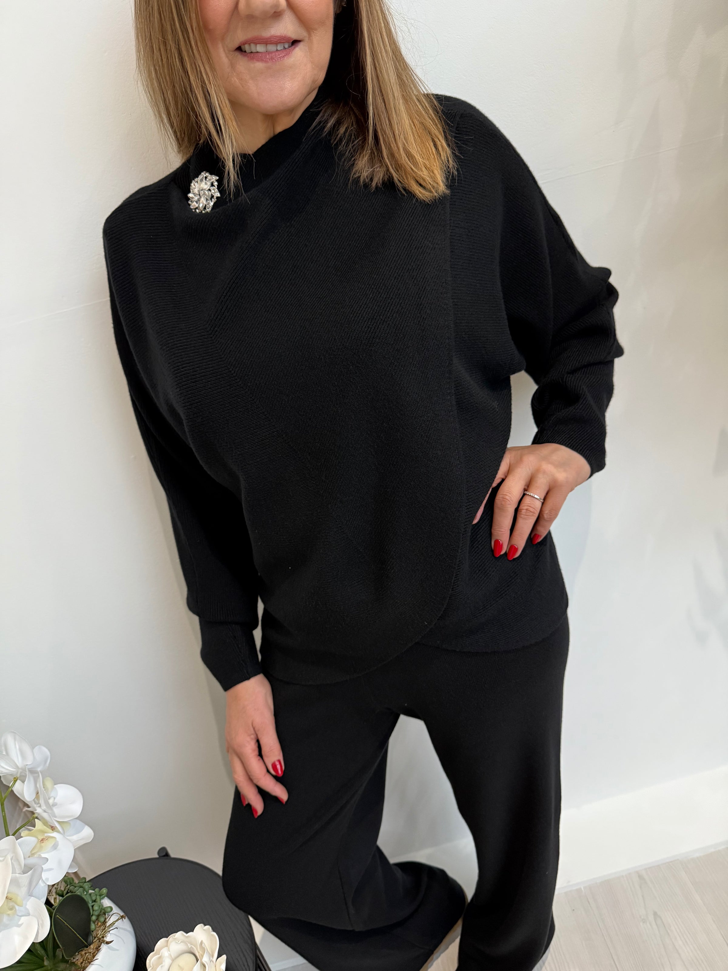 Lily Lounge Set In Black