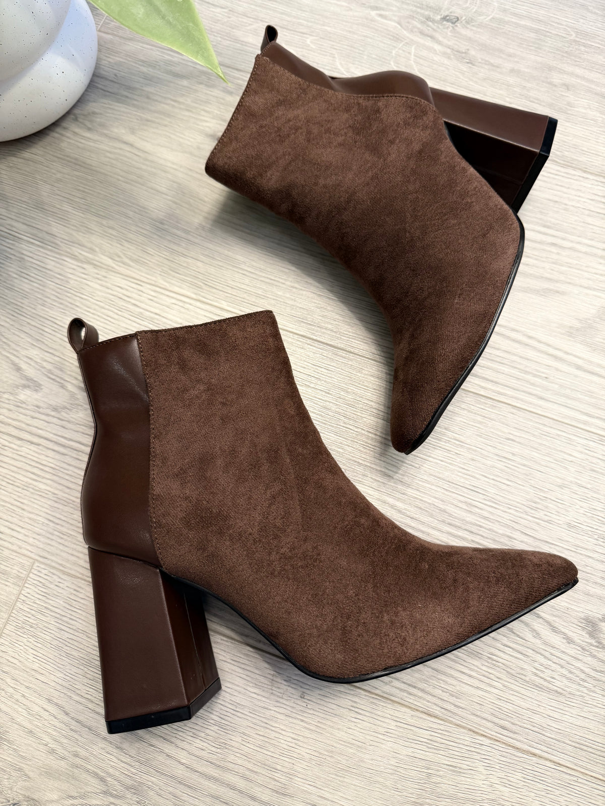 Callie Ankle Boots In Chocolate