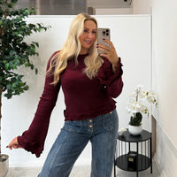 Jessie Ribbed Jumper In Burgundy