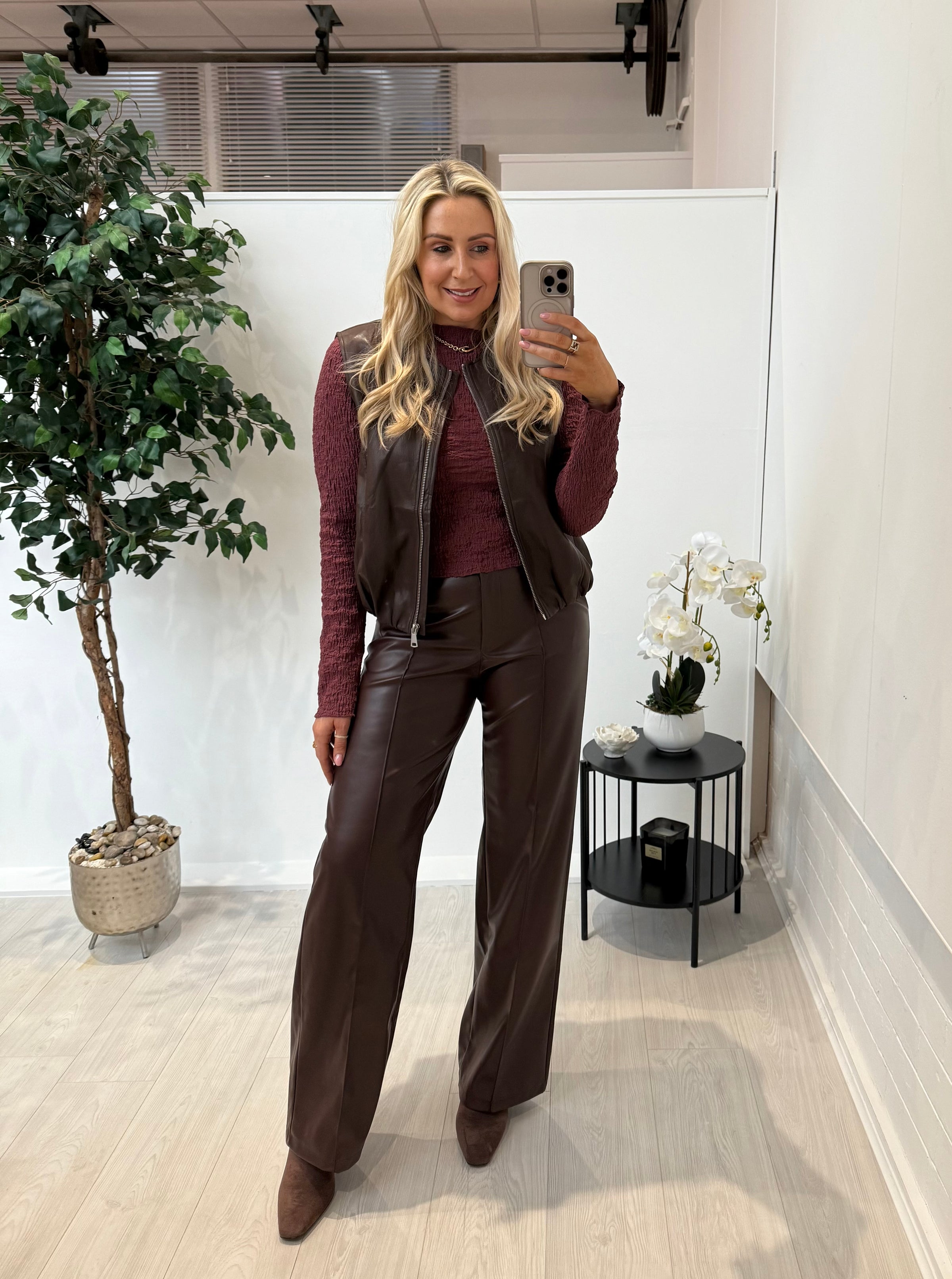 Cecilia Faux Leather Trousers In Chocolate