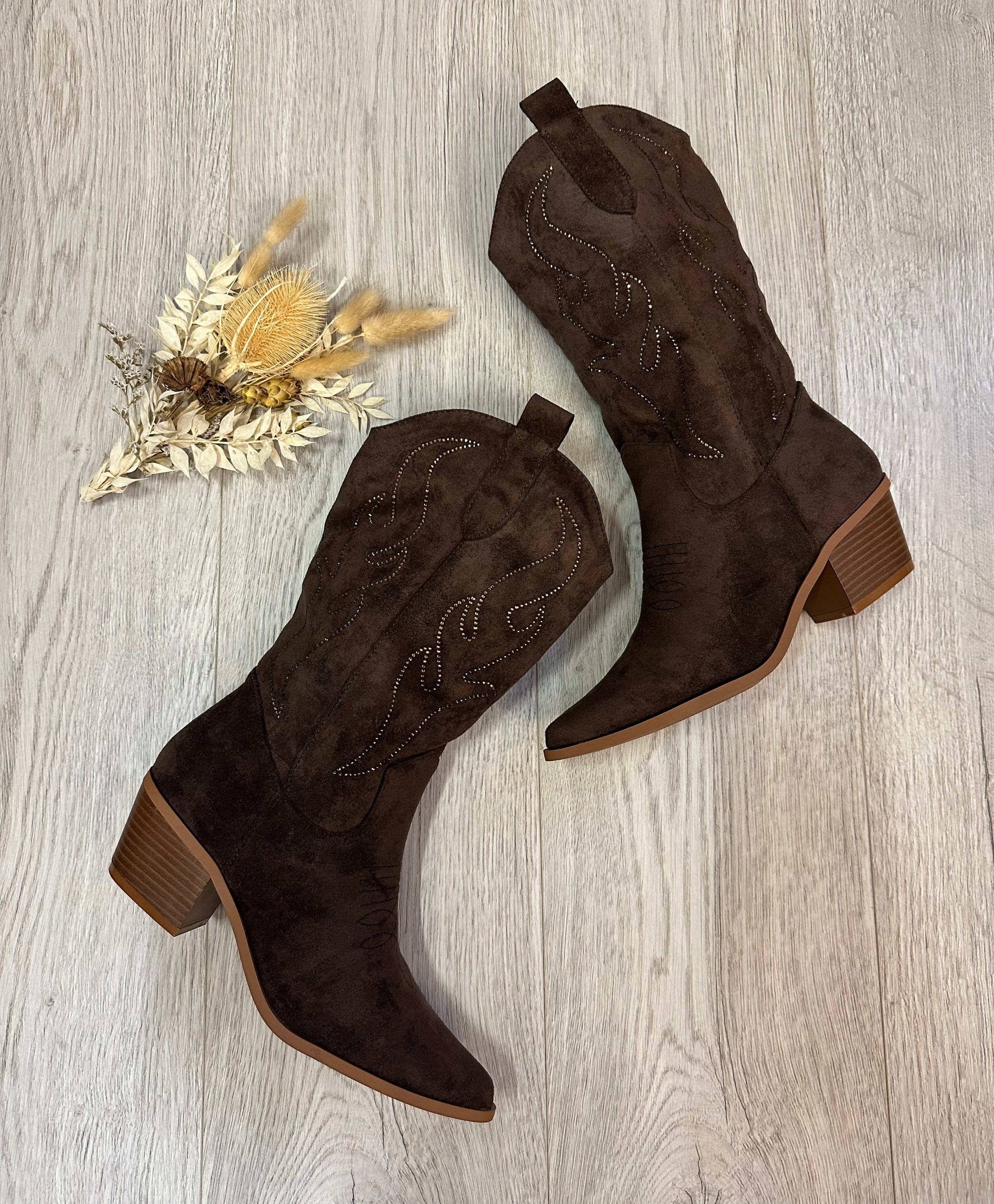 Elsie Cowboy Boots In Brown