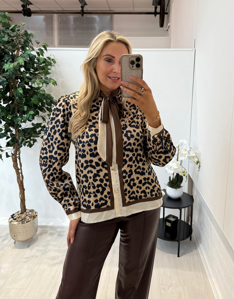 Elli Leopard Print Blouse in Beige