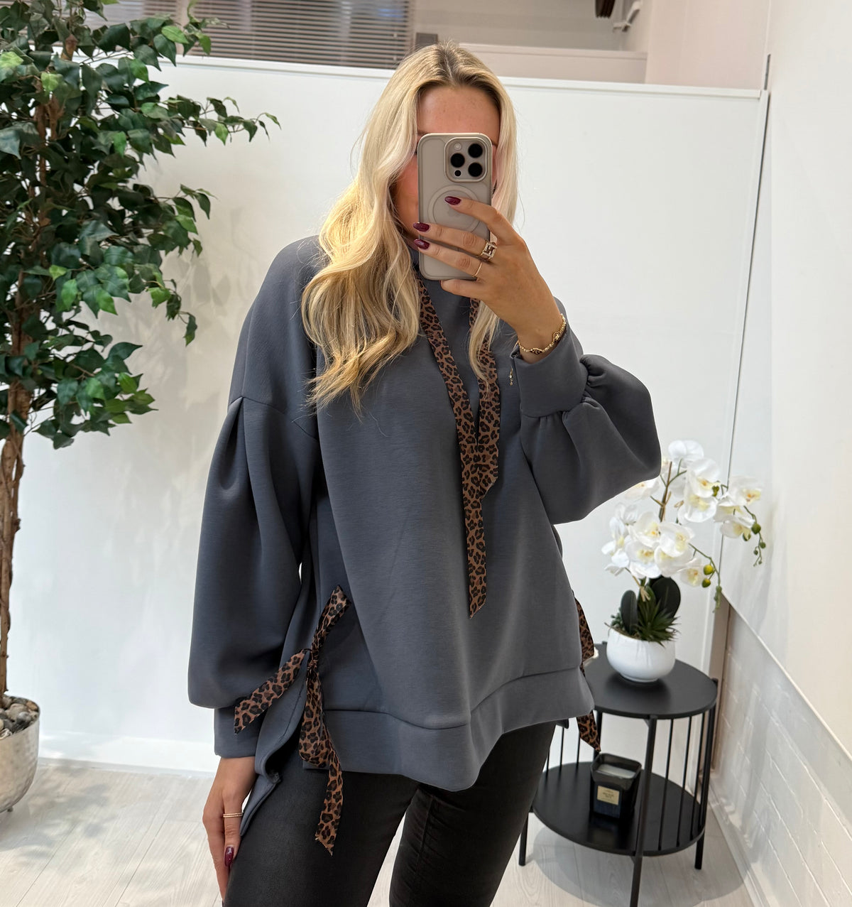Leonie Hoodie In Blue