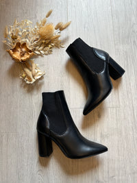 Jackie Ankle Boots In Black