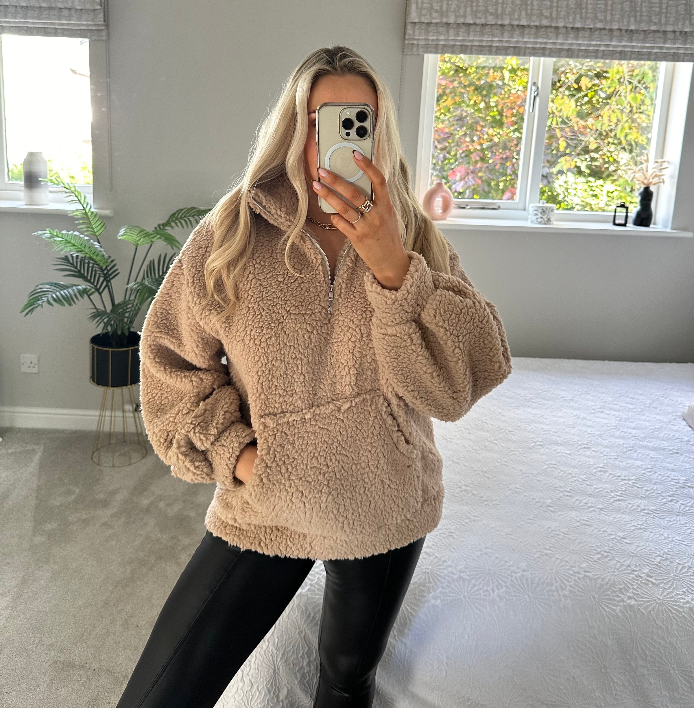 Teddy Jumper in Camel