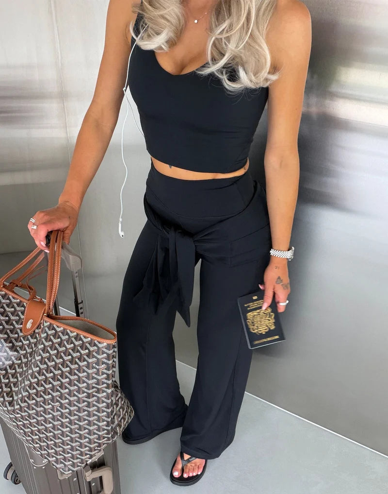 Gym + Coffee Daily Kind Soft Motion Wide Leg Legging in Black