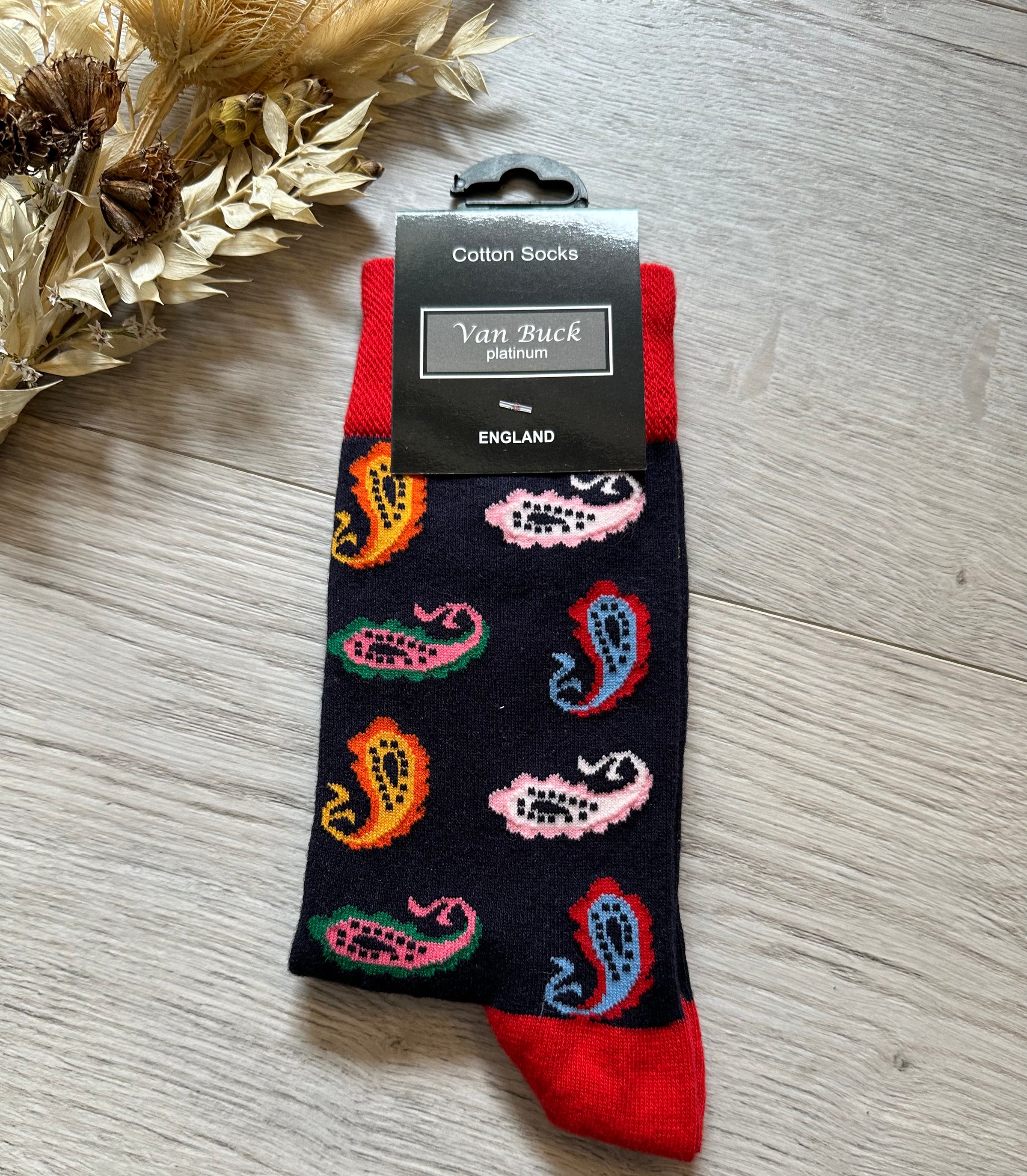 Van Buck Paisley Print Socks In Navy/Red