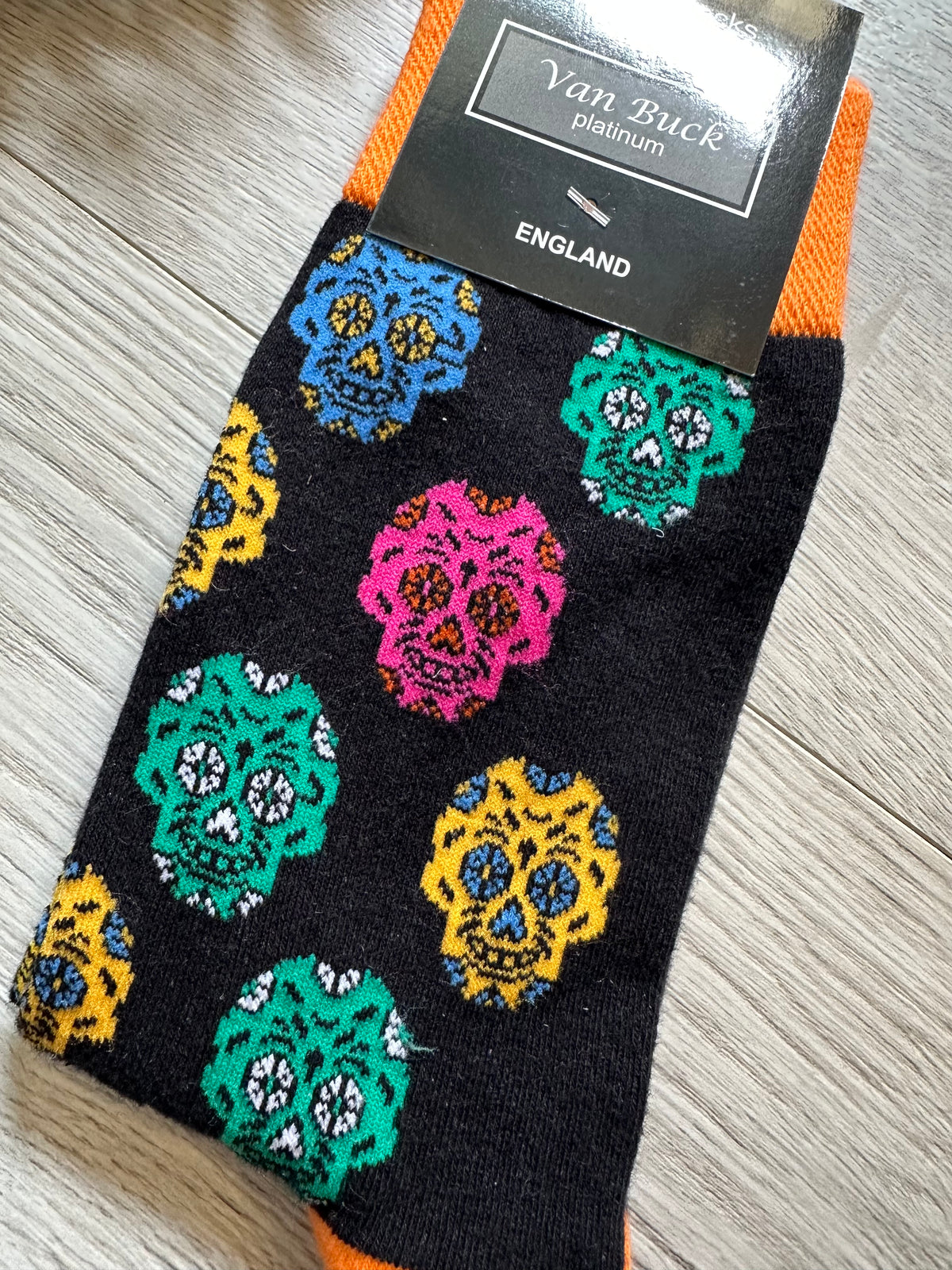 Van Buck Skull Socks In Black/Orange