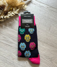 Van Buck Skull Socks In Navy/Fuchsia