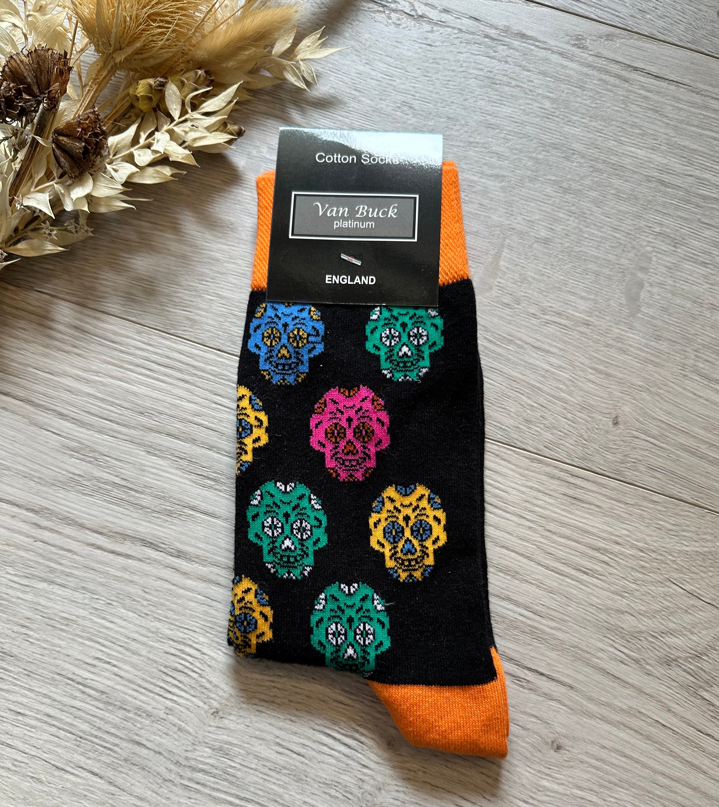 Van Buck Skull Socks In Black/Orange