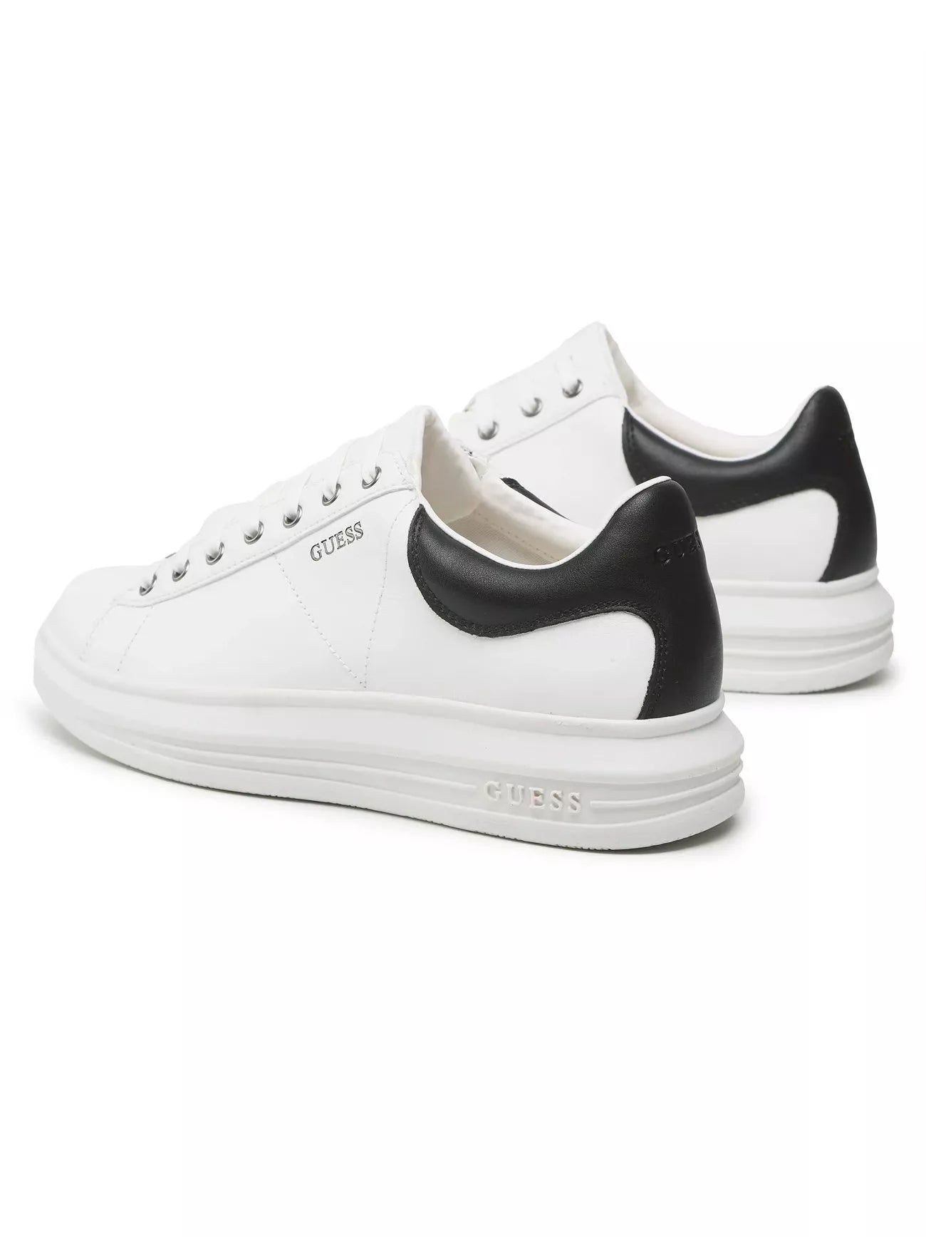 Guess Trainers in White/Black